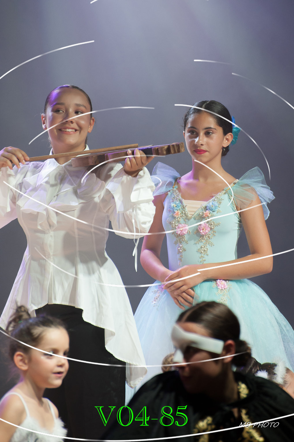 V04-85